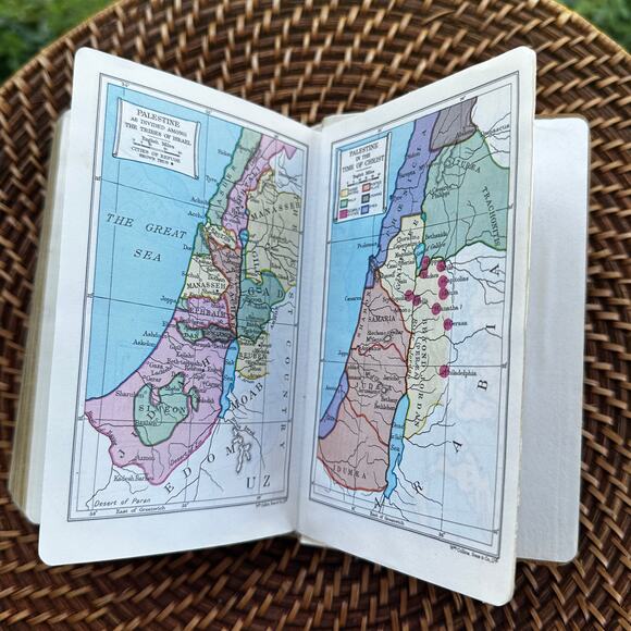 Vintage 1985 Mother-of-Pearl Inlay Holy Bible – owned by Hon. Jim Wright - Picture 9 of 16